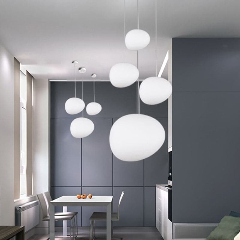 Lampa Wisząca Plastikowa Biała – Nowoczesne Oświetlenie do Jadalni