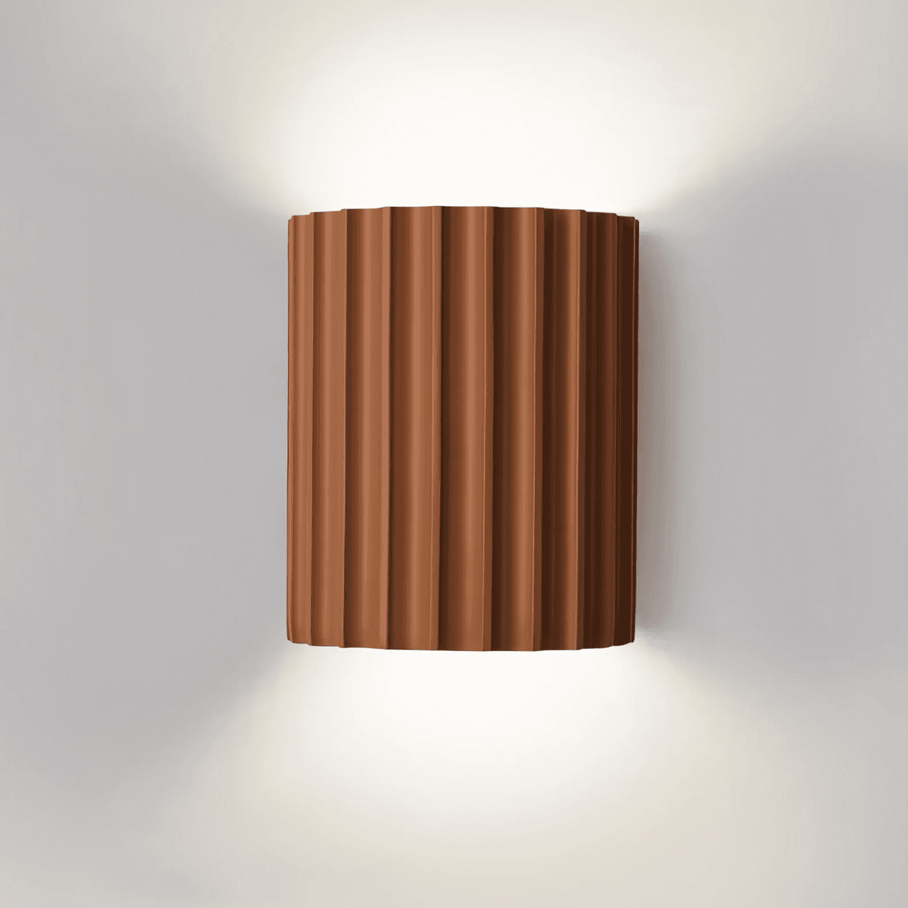 Lampa ścienna z karbowanej żywicy 2