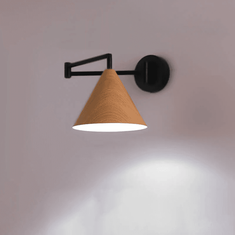 Minimalistyczna kinkietowa lampa ścienna z stożkowym kloszem i obrotowym ramieniem 2
