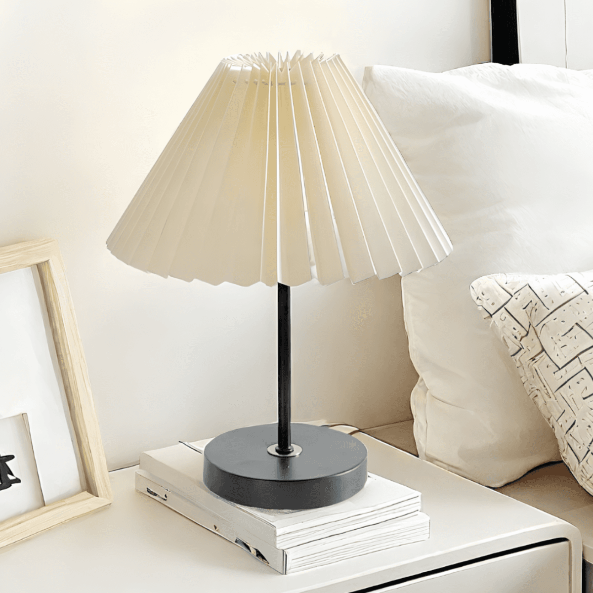 Lampa Stołowa Szklana z Plisowanym Abażurem | Regulowane LED, Stabilna Podstawa do Salonu