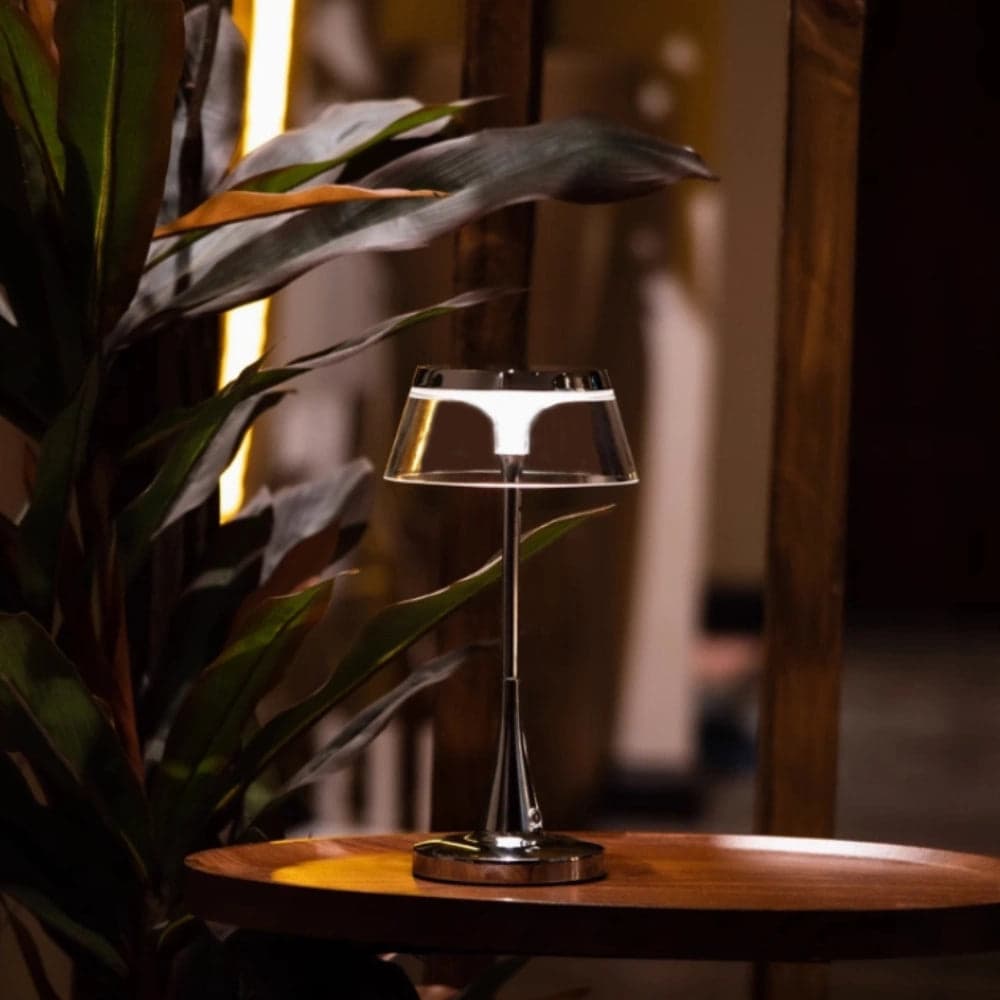 Elegancka Lampa Biurkowa LED LUMI – Nowoczesne Oświetlenie z Funkcją Ściemniania